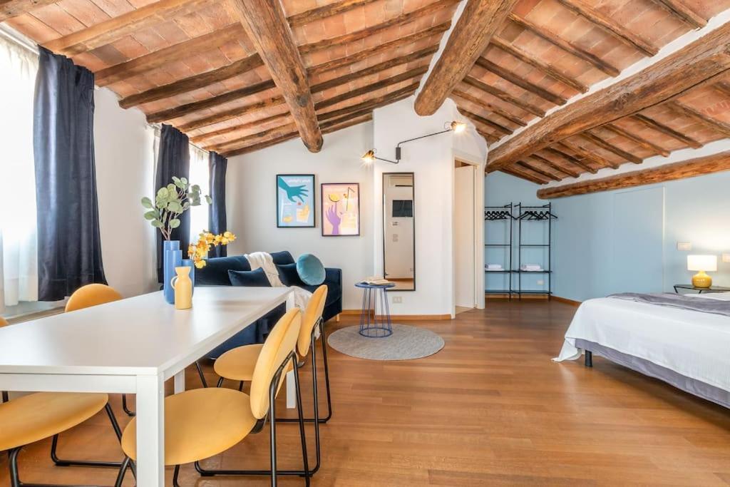 Mimosa- Loft Elegante Con Terrazza Nel Centro Di Siena Lägenhet Exteriör bild