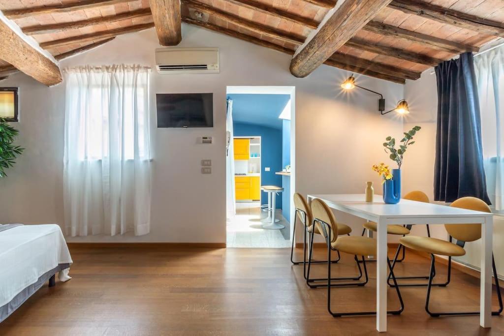 Mimosa- Loft Elegante Con Terrazza Nel Centro Di Siena Lägenhet Exteriör bild