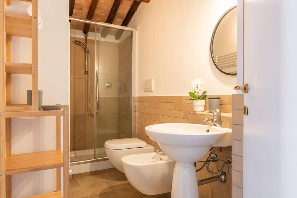 Mimosa- Loft Elegante Con Terrazza Nel Centro Di Siena Lägenhet Exteriör bild
