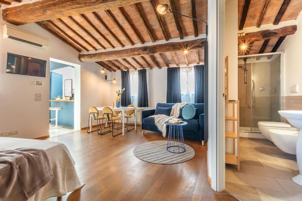 Mimosa- Loft Elegante Con Terrazza Nel Centro Di Siena Lägenhet Exteriör bild