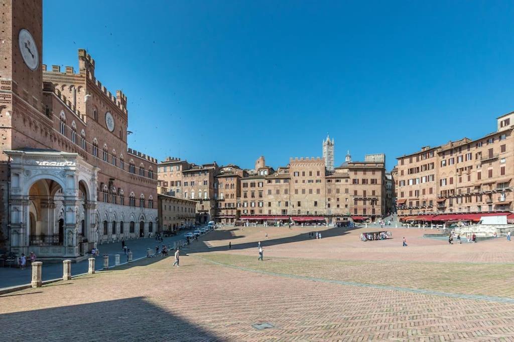 Mimosa- Loft Elegante Con Terrazza Nel Centro Di Siena Lägenhet Exteriör bild