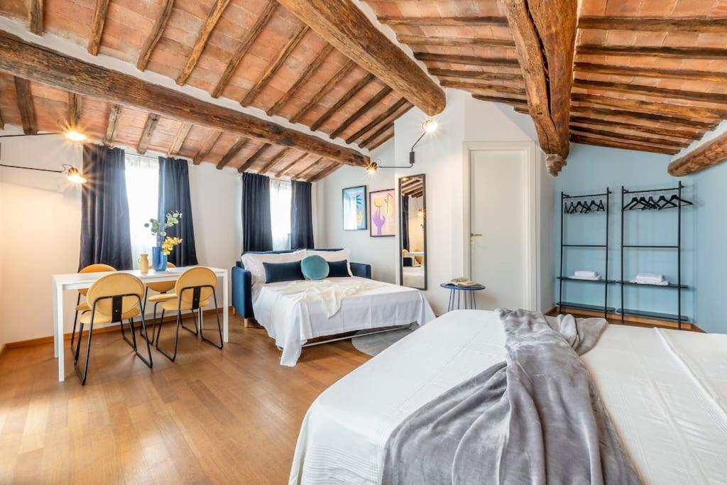 Mimosa- Loft Elegante Con Terrazza Nel Centro Di Siena Lägenhet Exteriör bild