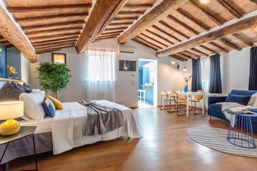 Mimosa- Loft Elegante Con Terrazza Nel Centro Di Siena Lägenhet Exteriör bild
